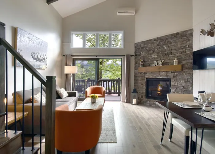 Stunning Condo - View On Lake Tremblant & Mountain