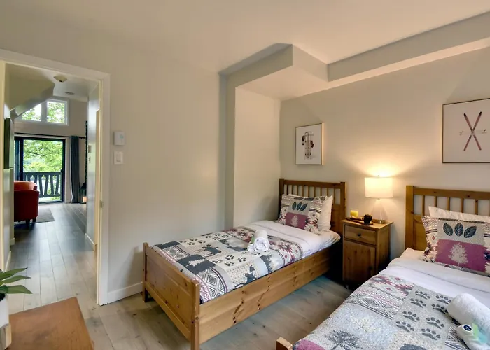 Stunning Condo - View On Lake Tremblant & Mountain