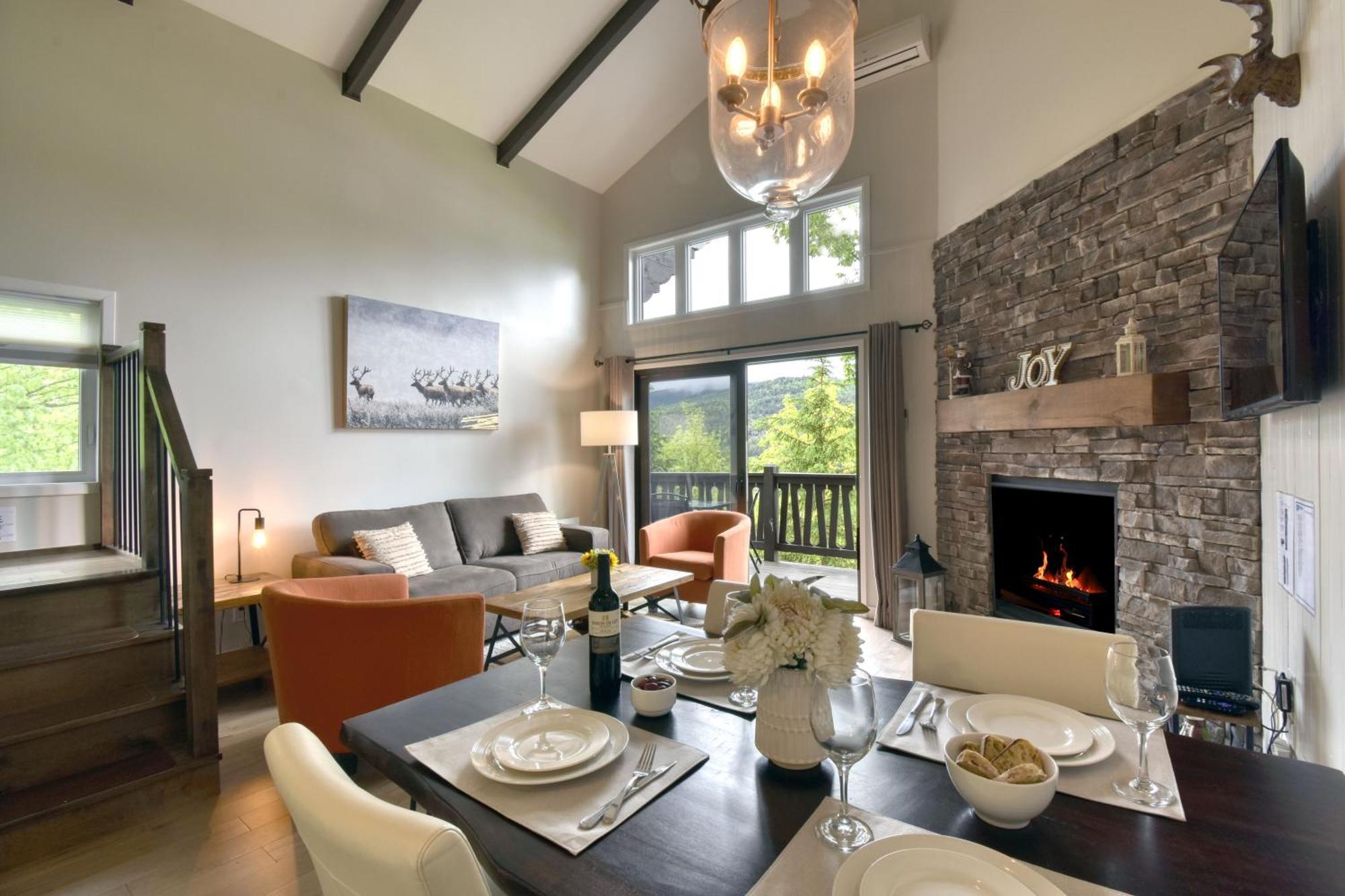 Apartment Stunning - View On Tremblant & Mountain