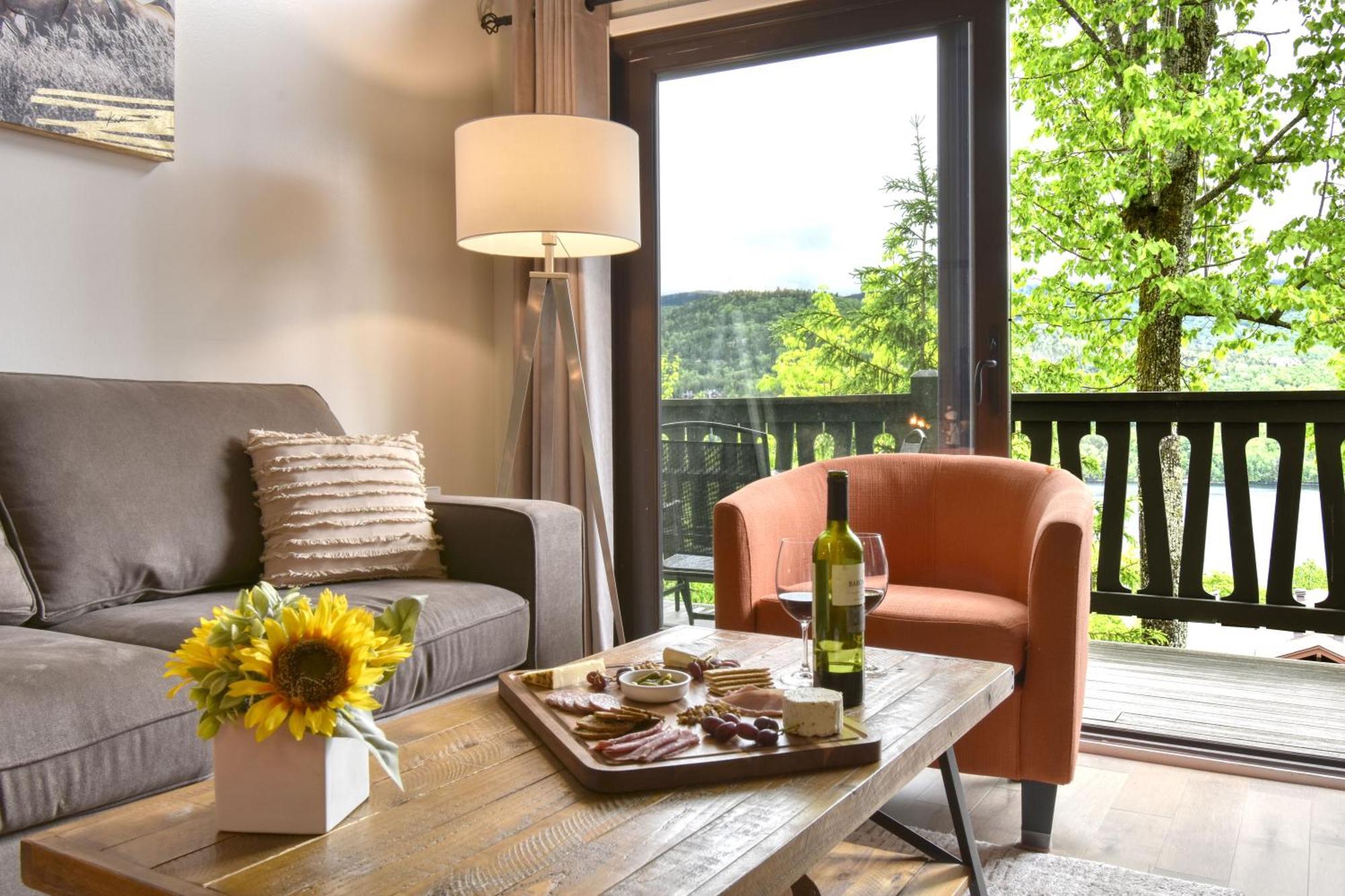 Apartment Stunning - View On Tremblant & Mountain *